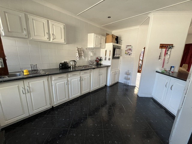 To Let 3 Bedroom Property for Rent in Beacon Bay North Eastern Cape